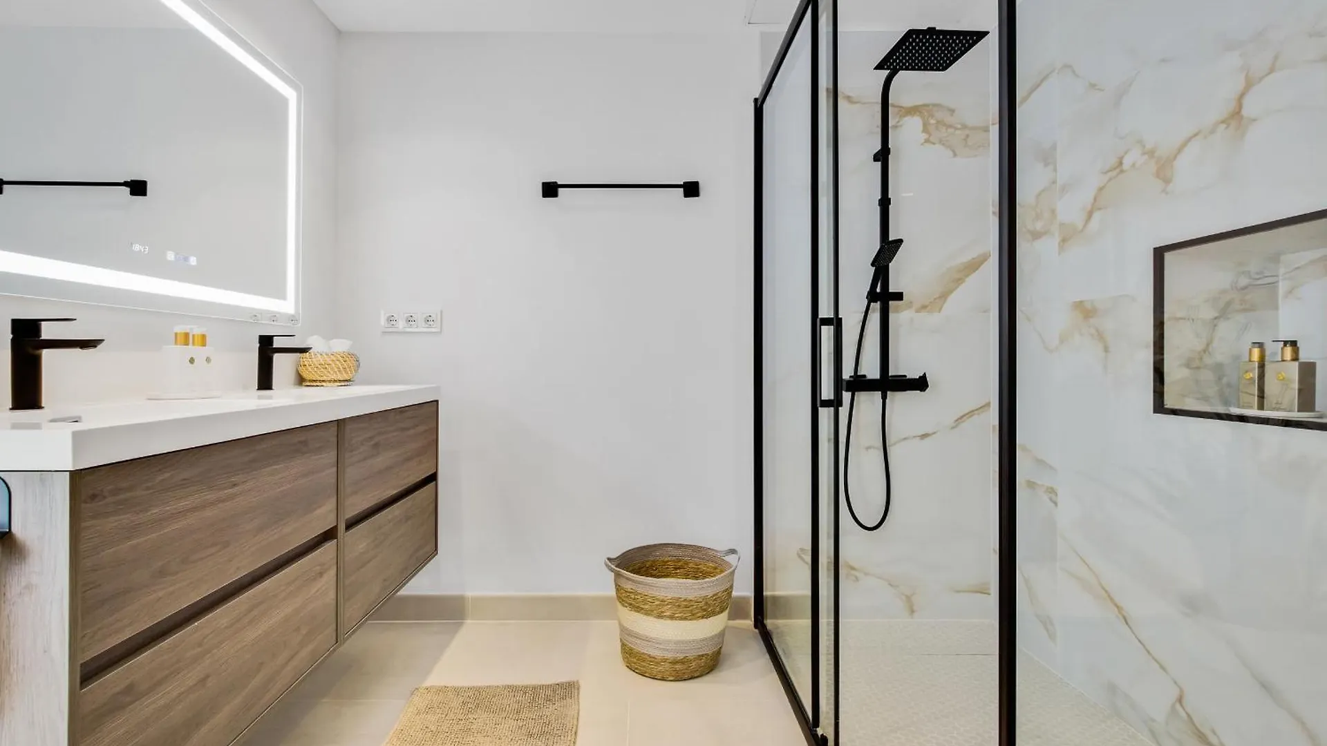 アパート Magna Marbella 3 Bed With Spectacular Viewsアパートメント