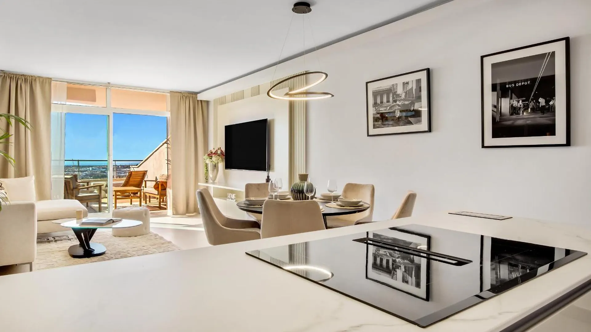 アパート Magna Marbella 3 Bed With Spectacular Viewsアパートメント スペイン