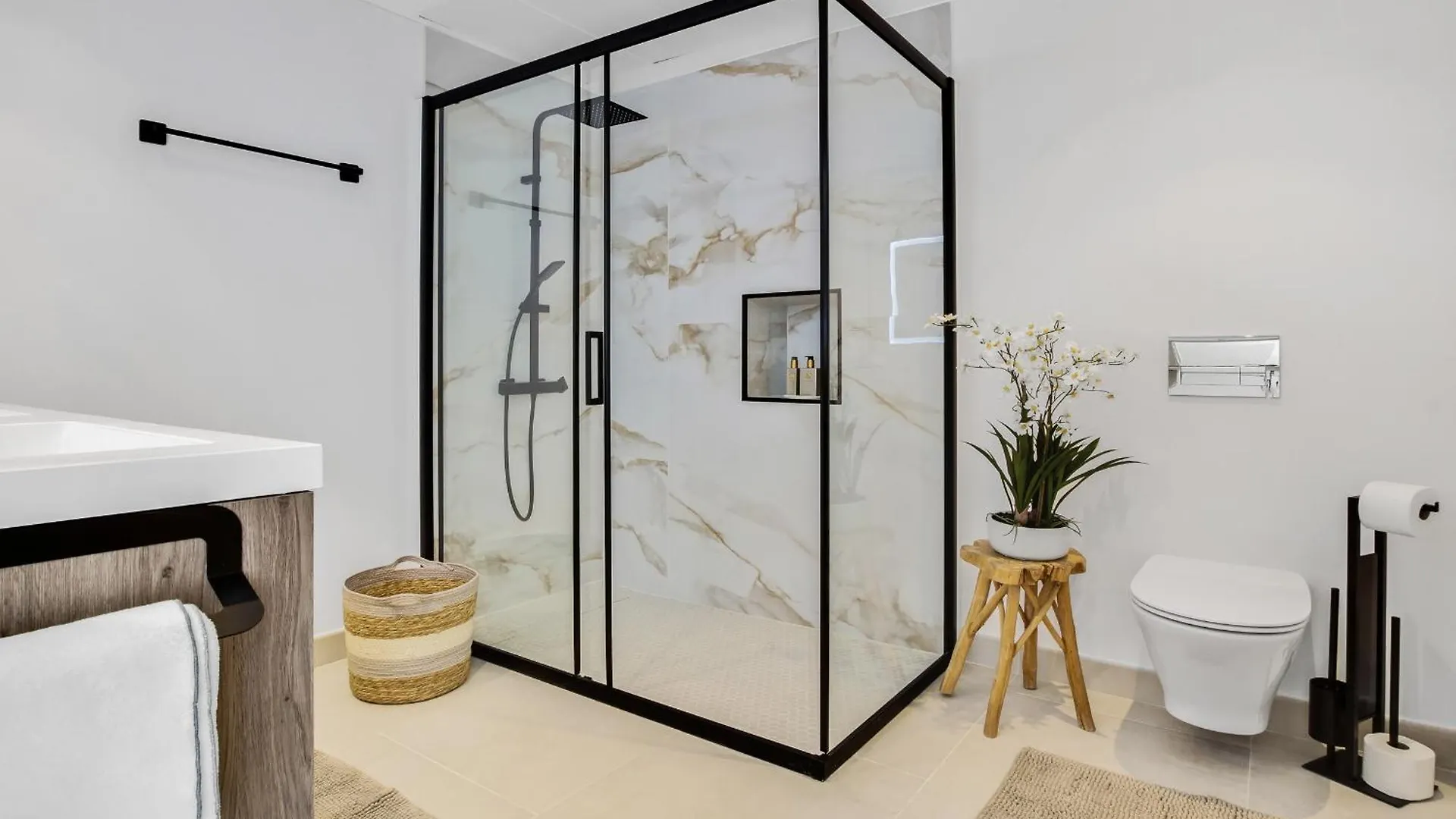 Magna Marbella 3 Bed With Spectacular Viewsアパートメント 0*,  スペイン